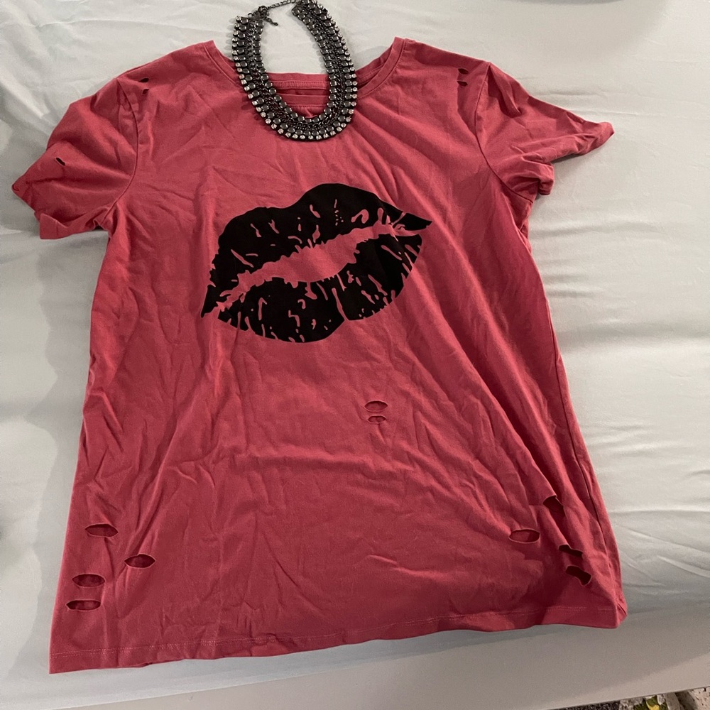 Lips t shirt